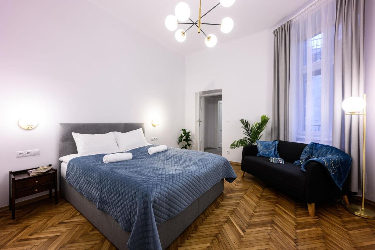 Unique Style Apartments Old Town - 25 Min From The Airport - By Homelike Красков Екстериор снимка
