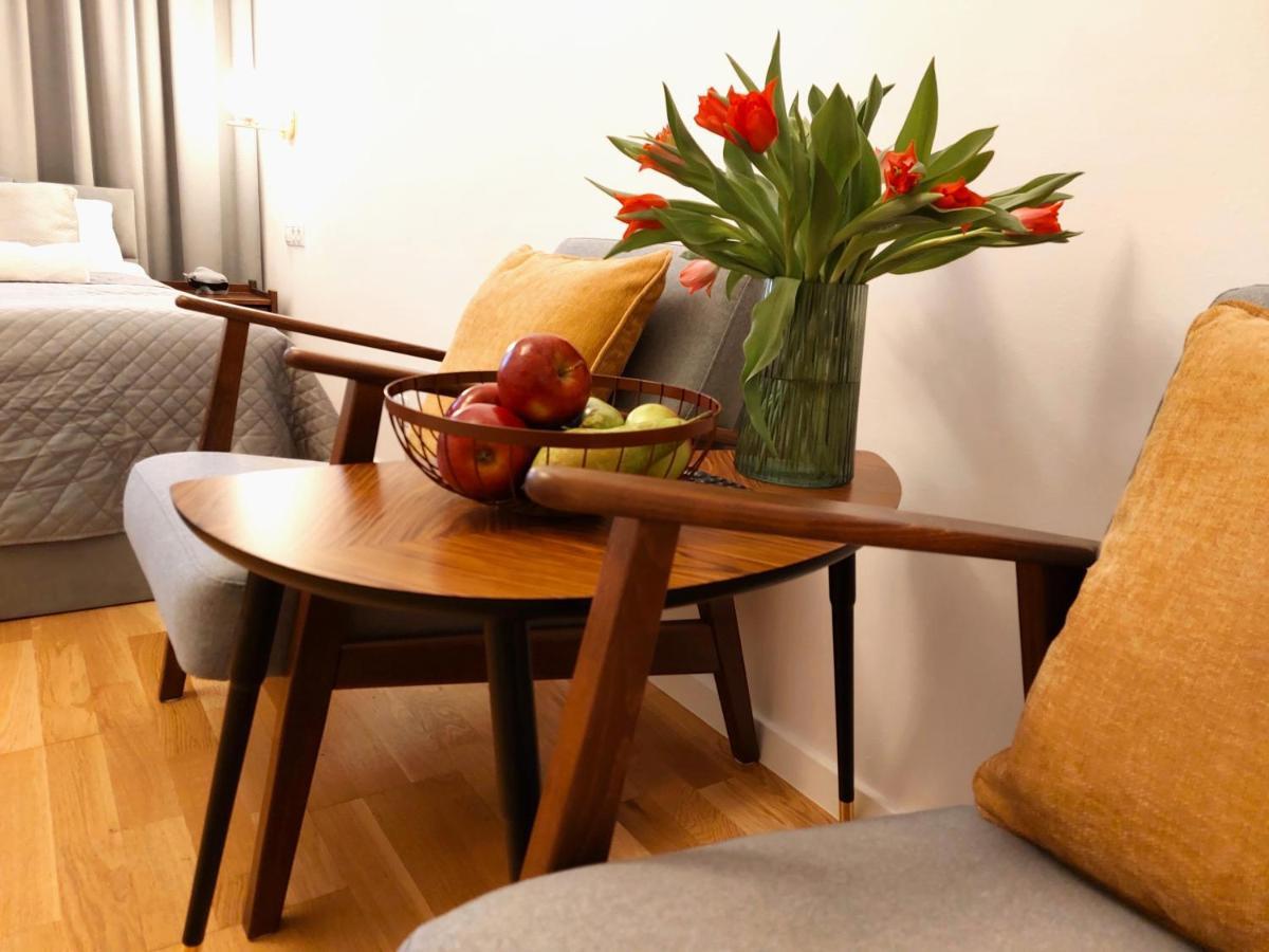 Unique Style Apartments Old Town - 25 Min From The Airport - By Homelike Красков Екстериор снимка