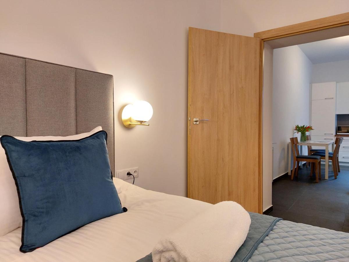 Unique Style Apartments Old Town - 25 Min From The Airport - By Homelike Красков Екстериор снимка