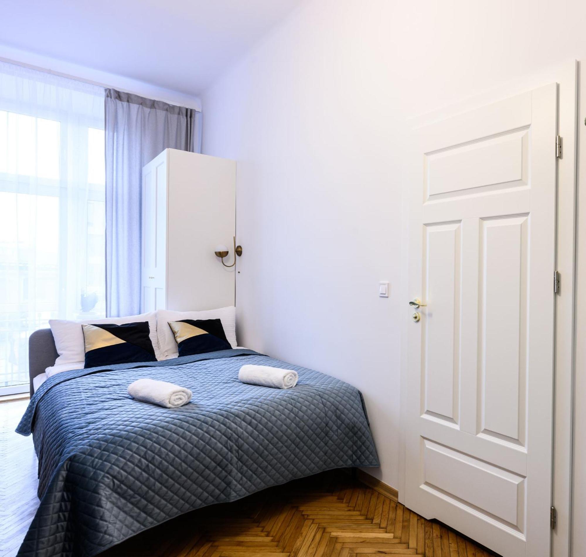 Unique Style Apartments Old Town - 25 Min From The Airport - By Homelike Красков Екстериор снимка