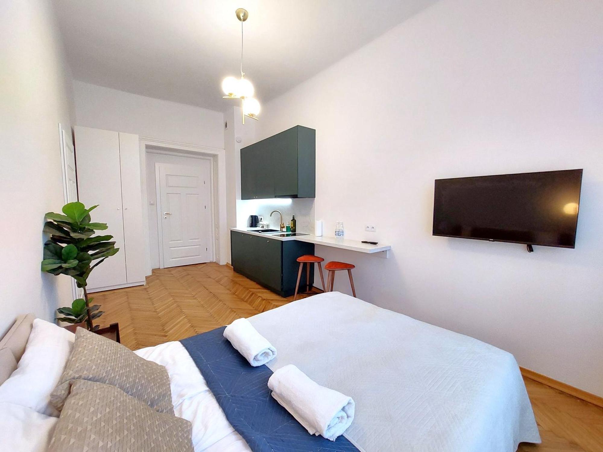 Unique Style Apartments Old Town - 25 Min From The Airport - By Homelike Красков Екстериор снимка