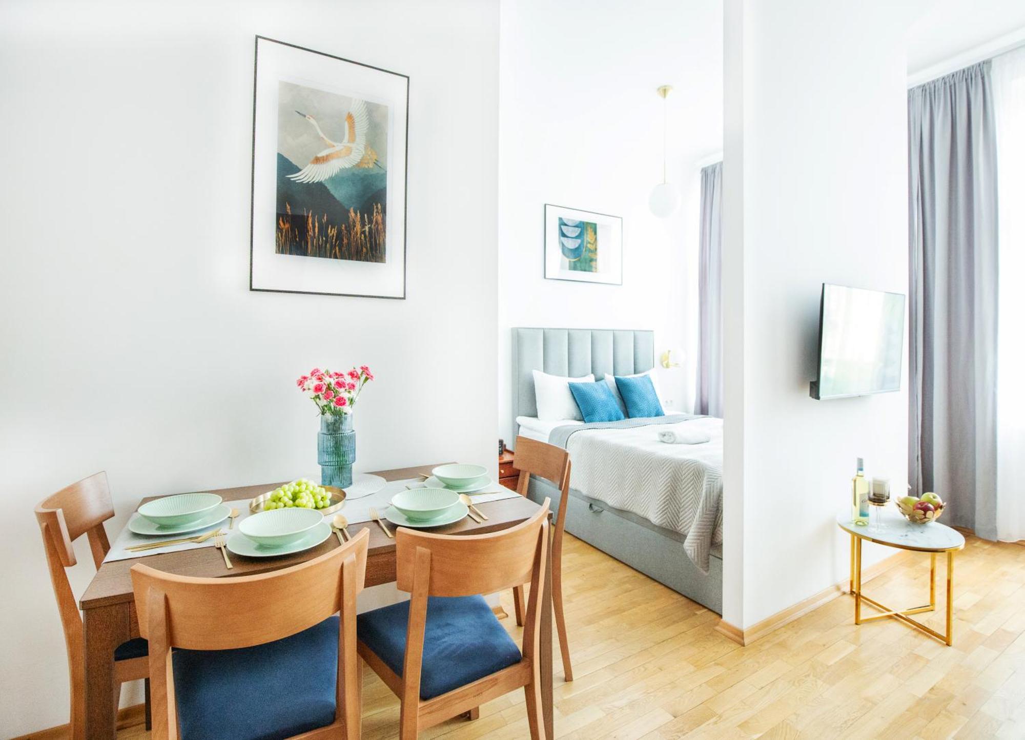 Unique Style Apartments Old Town - 25 Min From The Airport - By Homelike Красков Екстериор снимка
