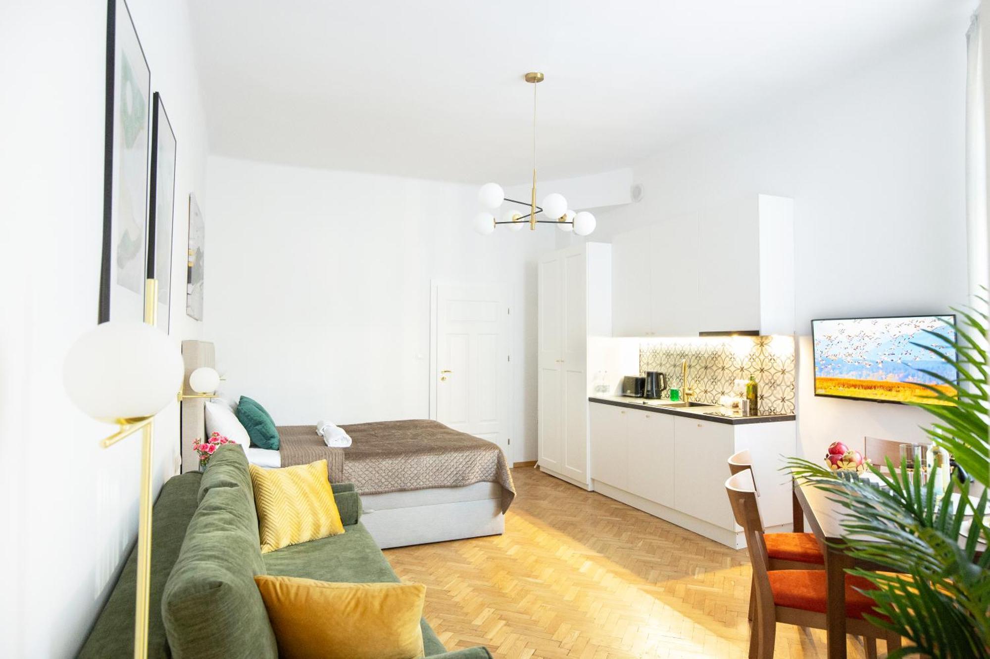 Unique Style Apartments Old Town - 25 Min From The Airport - By Homelike Красков Екстериор снимка
